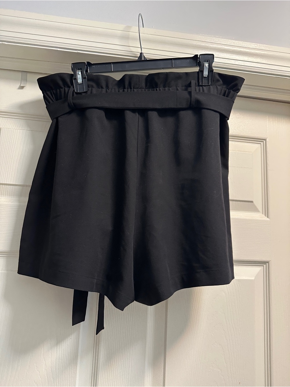 Tailored Paperbag Belted Shorts - Black Size L - Picture 3 of 6